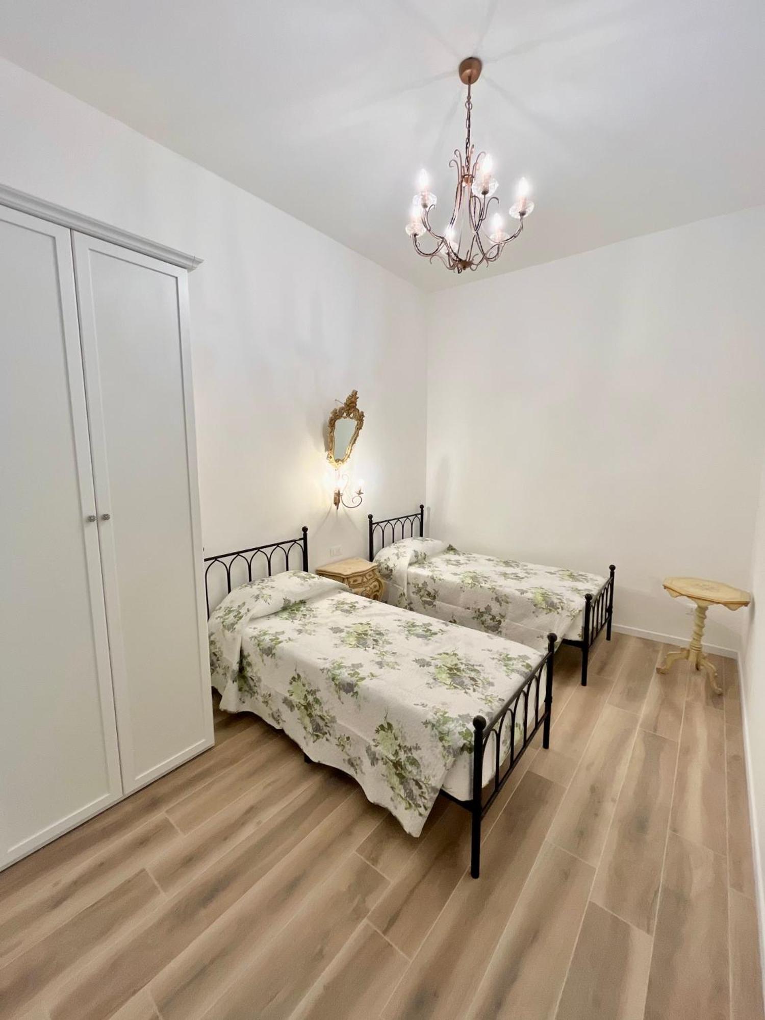 Airoldi Palace Apartment Chioggia Bagian luar foto