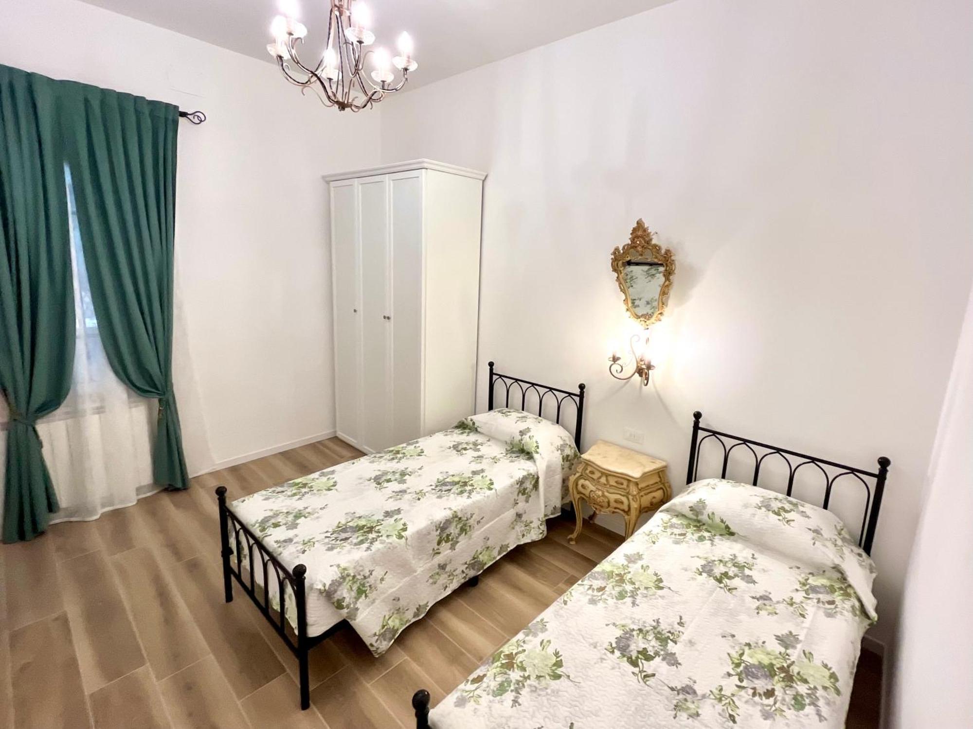 Airoldi Palace Apartment Chioggia Bagian luar foto